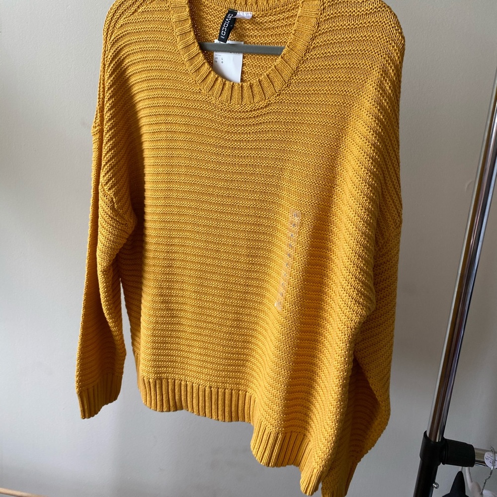 NWT H&M mustard yellow sweater